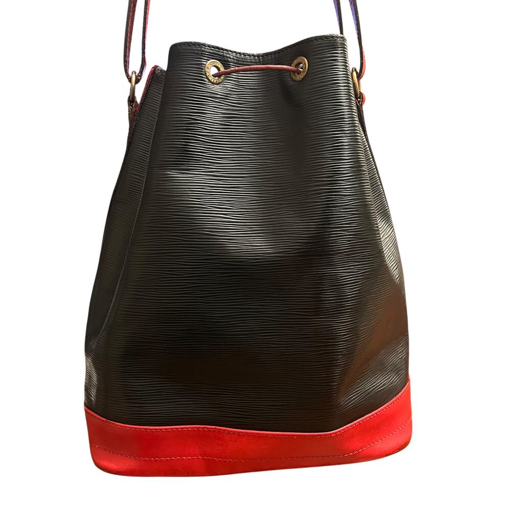 Louis Vuitton Vintage Noe Bucket Bag Black Red Epi Leather 1995 Large Shoulder - Picture 11 of 16